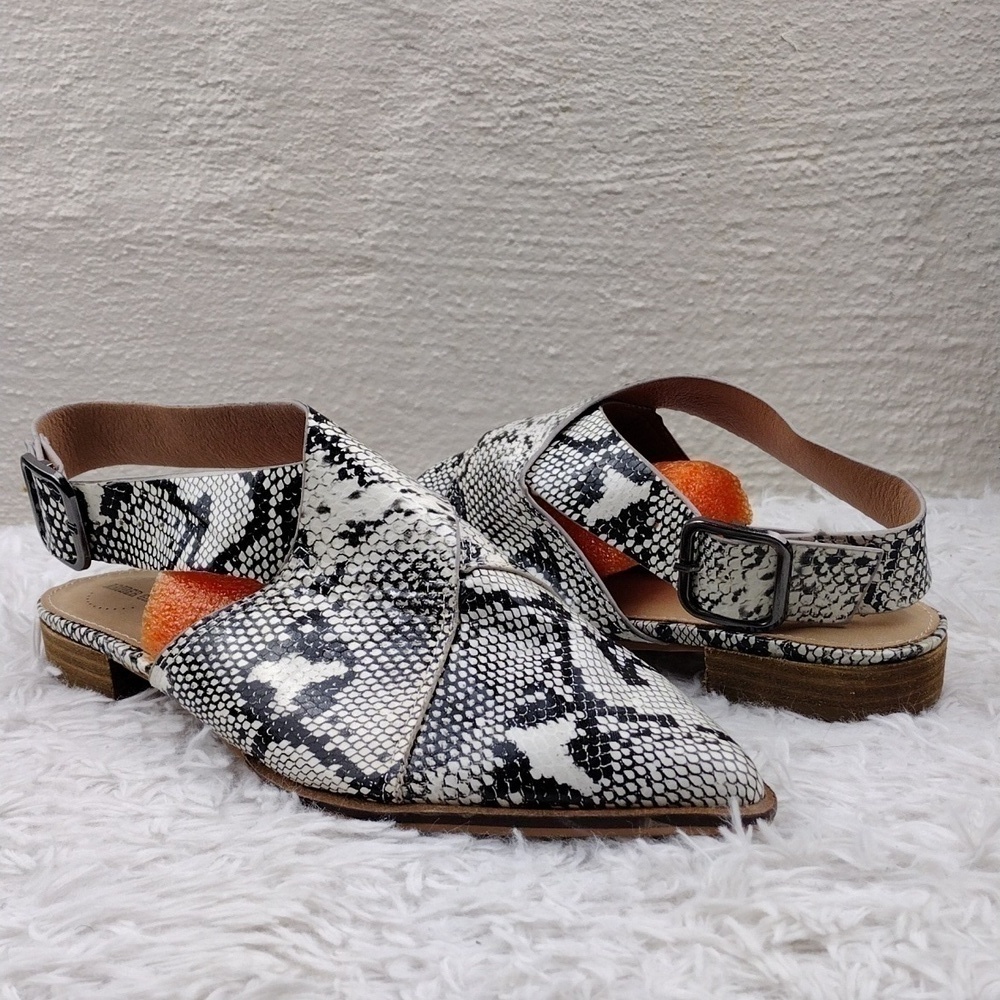 Arider Girl White Snakeskin Faux Leather Pointed-Toe Slingback Stacked Heel Shoe